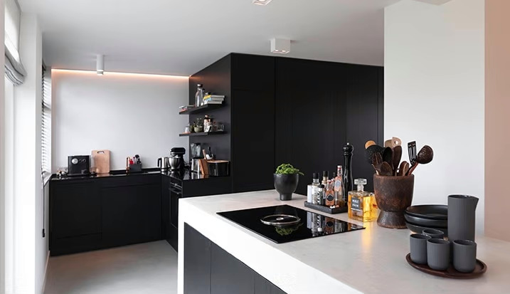 Op maar gemaakte keuken door meubelbouwer Bergschenhoek